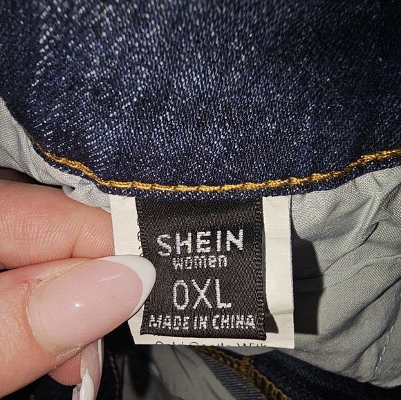 Jean Shorts - Picture 2 of 3